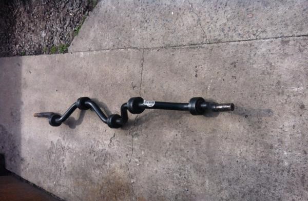 D28482029 – Вал колінчастий соломотряса передній (1)