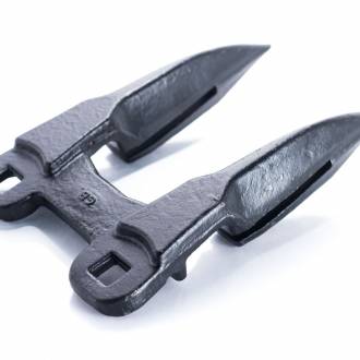 Палець противоріжучий  87702973 Case-IH 3020, 3152, 3162; New Holland 740CF, 840CD, 880CF.