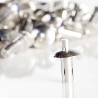 Заклепка H150218